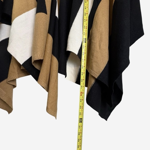 NEW Parrish LA Colorblock Knit Over Shoulder Wrap OS One Size Neutral - Picture 10 of 13